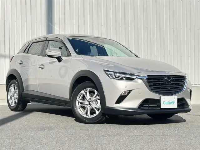 マツダ ＣＸ－３ 15S ツーリング 群馬県 2023(令5)年 0.9万km プラチナクォーツメタリック 純正SDナビ(CD/DVD/BT/USB/AUX)/フルセグTV/純正ビルトインETC/全方位カメラ/プッシュスタート/電動パーキングブレーキ/オートホールド/純正フロアマット/電動格納ミラー/ドアバイザー/ウインカーミラー/ヘッドアップディスプレイ/アドバンスト・スマート・シティ・ブレーキ・サポート/スマート・シティブレーキサポート/AT誤発進抑制制御/レーダークルーズコントロール/車線逸脱警報システム/ブラインドスポットモニター/TCS