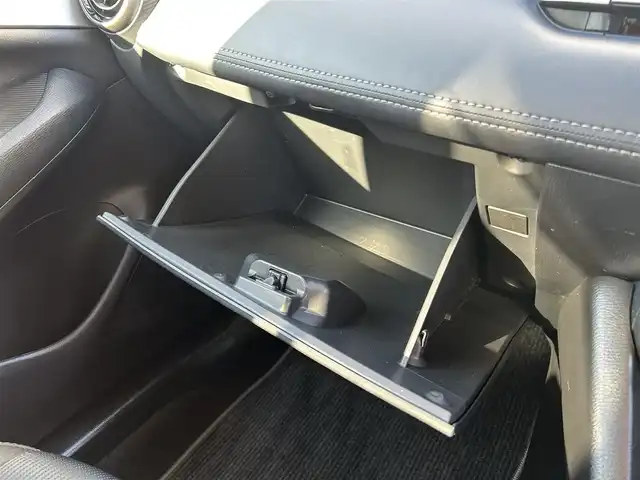 マツダ ＣＸ－３ 15S ツーリング 群馬県 2023(令5)年 0.9万km プラチナクォーツメタリック 純正SDナビ(CD/DVD/BT/USB/AUX)/フルセグTV/純正ビルトインETC/全方位カメラ/プッシュスタート/電動パーキングブレーキ/オートホールド/純正フロアマット/電動格納ミラー/ドアバイザー/ウインカーミラー/ヘッドアップディスプレイ/アドバンスト・スマート・シティ・ブレーキ・サポート/スマート・シティブレーキサポート/AT誤発進抑制制御/レーダークルーズコントロール/車線逸脱警報システム/ブラインドスポットモニター/TCS