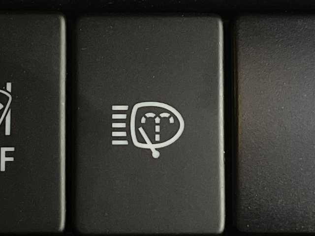 スズキ ジムニー XC 茨城県 2019(令1)年 9万km ジャングルグリーン ナビ　/-(SD/フルセグTV/BT/FM/AM/iPod/USB)/衝突軽減装置　/禁煙車　/バックカメラ　/ＥＴＣ２．０　/４ＷＤ　/ヒーテッドドアミラー　/前席シートヒーター/ドライブレコーダー　/純正１６インチアルミホイール　/５ＭＴ　/プッシュスタート/ヘッドライトウォッシャー