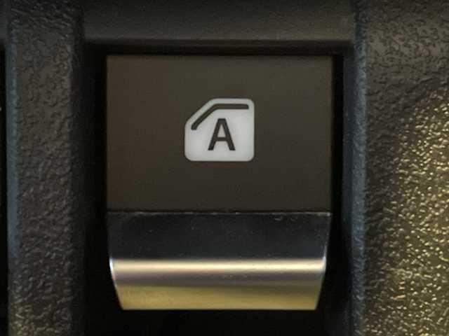 スズキ ジムニー XC 茨城県 2019(令1)年 9万km ジャングルグリーン ナビ　/-(SD/フルセグTV/BT/FM/AM/iPod/USB)/衝突軽減装置　/禁煙車　/バックカメラ　/ＥＴＣ２．０　/４ＷＤ　/ヒーテッドドアミラー　/前席シートヒーター/ドライブレコーダー　/純正１６インチアルミホイール　/５ＭＴ　/プッシュスタート/ヘッドライトウォッシャー