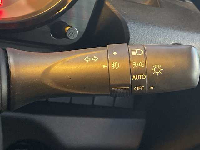 スズキ ジムニー XC 茨城県 2019(令1)年 9万km ジャングルグリーン ナビ　/-(SD/フルセグTV/BT/FM/AM/iPod/USB)/衝突軽減装置　/禁煙車　/バックカメラ　/ＥＴＣ２．０　/４ＷＤ　/ヒーテッドドアミラー　/前席シートヒーター/ドライブレコーダー　/純正１６インチアルミホイール　/５ＭＴ　/プッシュスタート/ヘッドライトウォッシャー