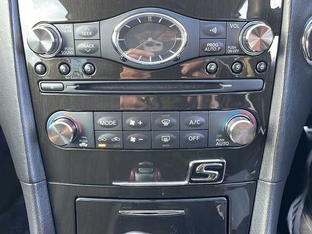 日産 スカイライン クロスオーバー 370GT 三重県 2011(平23)年 19.1万km ブリリアントシルバー メーカーナビ/フルセグTV/バックカメラ/ETC/ハーフレザーシート/パワーシート/ステアリングスイッチ/横滑り防止装置/プッシュスタート/スマートキー/電動格納ミラー/LEDオートライト/純正18インチAW