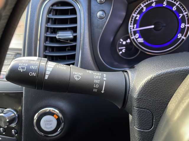 日産 スカイライン クロスオーバー 370GT 三重県 2011(平23)年 19.1万km ブリリアントシルバー メーカーナビ/フルセグTV/バックカメラ/ETC/ハーフレザーシート/パワーシート/ステアリングスイッチ/横滑り防止装置/プッシュスタート/スマートキー/電動格納ミラー/LEDオートライト/純正18インチAW