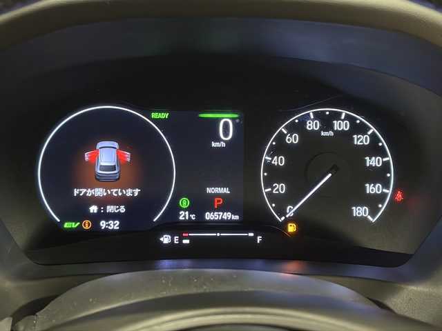 ホンダ ヴェゼル ハイブリッド e:HEV Z 熊本県 2022(令4)年 6.6万km メテオロイドグレーメタリック 純正メモリナビ/FM/AM/BT/フルセグTV/全方位カメラ/ホンダセンシング/ワイヤレス充電器/ステアリングヒーター/シートヒーター/電動リアゲート/ETC2.0/プッシュスタート/純正フロアマット/純正アルミホイール