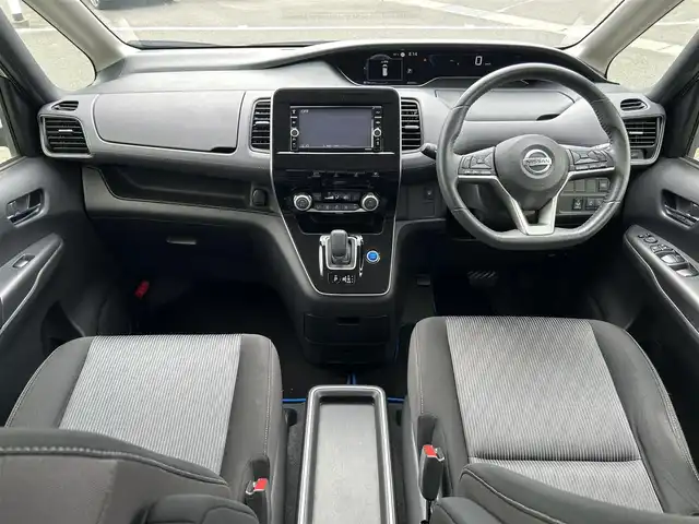 日産 セレナ e－パワー ハイウェイスター V 和歌山県 2020(令2)年 4.1万km ダークメタルグレー 純正ナビ/アラウンドビューモニター/セーフティ・シールドスイッチ/両側パワースライドドア/ハンズフリーオートスライド/エマージェンシーブレーキ/クルーズコントロール/ドライブモード/ビルトインETC/純正フロアマット/純正アルミホイール/LEDヘッドライト/オートライト