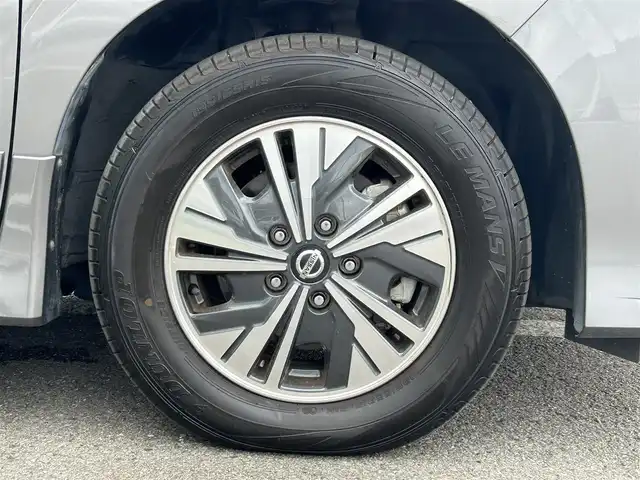 日産 セレナ e－パワー ハイウェイスター V 和歌山県 2020(令2)年 4.1万km ダークメタルグレー 純正ナビ/アラウンドビューモニター/セーフティ・シールドスイッチ/両側パワースライドドア/ハンズフリーオートスライド/エマージェンシーブレーキ/クルーズコントロール/ドライブモード/ビルトインETC/純正フロアマット/純正アルミホイール/LEDヘッドライト/オートライト