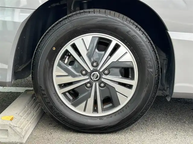 日産 セレナ e－パワー ハイウェイスター V 和歌山県 2020(令2)年 4.1万km ダークメタルグレー 純正ナビ/アラウンドビューモニター/セーフティ・シールドスイッチ/両側パワースライドドア/ハンズフリーオートスライド/エマージェンシーブレーキ/クルーズコントロール/ドライブモード/ビルトインETC/純正フロアマット/純正アルミホイール/LEDヘッドライト/オートライト