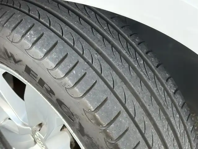 アウディ Ａ１ SB 1．0TFSI 三重県 2018(平30)年 7万km グレイシアホワイトメタリック 純正メーカーナビ　/　・DVD/CD再生・DTV /　・Bluetooth/♪バックガイドカメラ/♪スマートキー×2/♪プッシュスタート/♪コーナーセンサー/♪D/N席シートヒーター/♪HIDヘッドライト/♪リアフォグライト /♪オートライト/♪ドライブレコーダー/♪革巻きステアリング/♪ステアリングスイッチ/♪アイドリングストップ/♪オートリトラクタブルミラー/♪ウィンカーミラー/♪ビルトインETC/♪フロアマット/♪横滑り防止機能/♪サイド/カーテンエアバック