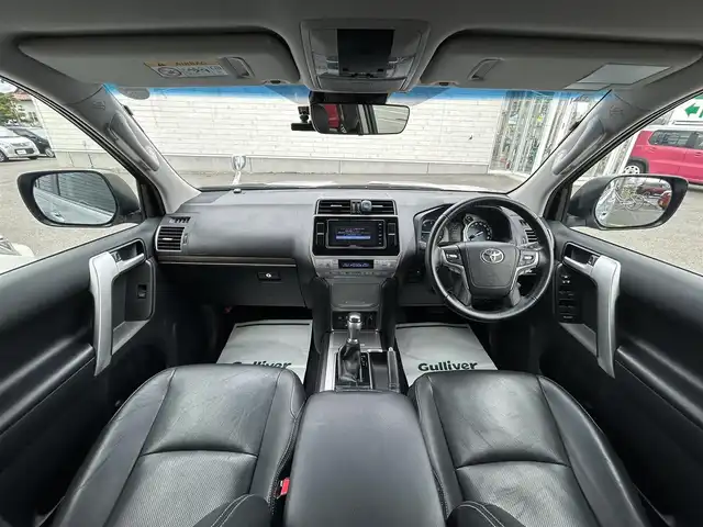 トヨタ ランドクルーザー プラド TX Lパッケージ 山形県 2018(平30)年 14.3万km シルバーM ４WD/純正ナビ/（FM/AM/DVD/フルセグ）/Bluetooth/クルーズコントロール/バックカメラ/横滑り防止装置/ドライブレコーダー/ヒートヒーター/エアシート/逸脱防止装置/オートライト/フォグランプ/純正マット/冬タイヤ積載/ダブルエアバック/保証証/取扱説明書