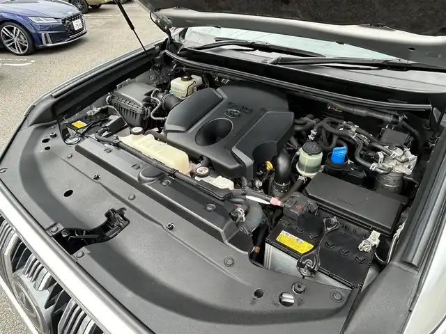 トヨタ ランドクルーザー プラド TX Lパッケージ 山形県 2018(平30)年 14.3万km シルバーM ４WD/純正ナビ/（FM/AM/DVD/フルセグ）/Bluetooth/クルーズコントロール/バックカメラ/横滑り防止装置/ドライブレコーダー/ヒートヒーター/エアシート/逸脱防止装置/オートライト/フォグランプ/純正マット/冬タイヤ積載/ダブルエアバック/保証証/取扱説明書