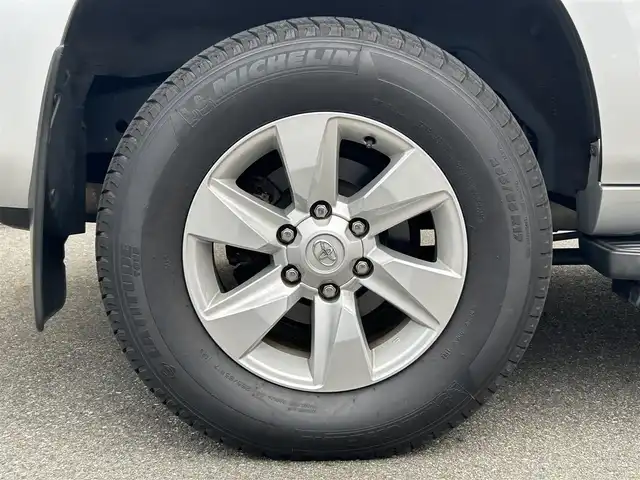 トヨタ ランドクルーザー プラド TX Lパッケージ 山形県 2018(平30)年 14.3万km シルバーM ４WD/純正ナビ/（FM/AM/DVD/フルセグ）/Bluetooth/クルーズコントロール/バックカメラ/横滑り防止装置/ドライブレコーダー/ヒートヒーター/エアシート/逸脱防止装置/オートライト/フォグランプ/純正マット/冬タイヤ積載/ダブルエアバック/保証証/取扱説明書