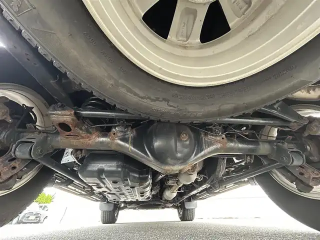 トヨタ ランドクルーザー プラド TX Lパッケージ 山形県 2018(平30)年 14.3万km シルバーM ４WD/純正ナビ/（FM/AM/DVD/フルセグ）/Bluetooth/クルーズコントロール/バックカメラ/横滑り防止装置/ドライブレコーダー/ヒートヒーター/エアシート/逸脱防止装置/オートライト/フォグランプ/純正マット/冬タイヤ積載/ダブルエアバック/保証証/取扱説明書