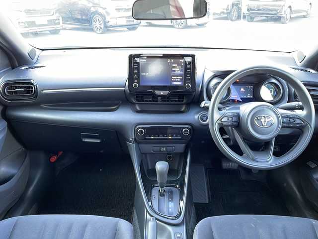 トヨタ ヤリス G 新潟県 2021(令3)年 7.4万km ホワイトパールクリスタルシャイン 純正ナビ（BT）/バックカメラ/ビルトインETC/前後コーナーセンサー/クルーズコントロール/LEDライト/オートライト/ディスプレイオーディオ/スペアキー/純正フロアマット/ドアバイザー/電動格納ミラー