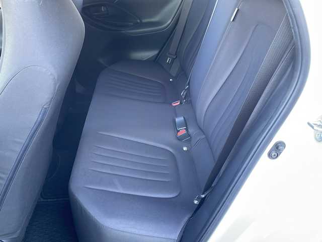 トヨタ ヤリス G 新潟県 2021(令3)年 7.4万km ホワイトパールクリスタルシャイン 純正ナビ（BT）/バックカメラ/ビルトインETC/前後コーナーセンサー/クルーズコントロール/LEDライト/オートライト/ディスプレイオーディオ/スペアキー/純正フロアマット/ドアバイザー/電動格納ミラー