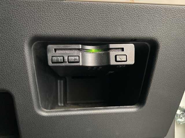 ダイハツ ムーヴ キャンバス G ブラックインテリア リミテッド SAⅢ 岐阜県 2018(平30)年 8.6万km パールホワイトⅢ/ナチュラルベージュマイカメタリック 2トーン 登録時走行距離86072km/全方位カメラ/純正ＳＤナビ(Bluetooth接続/CDチェンジャー)/バックモニター/両側パワースライドドア/ワンセグＴＶ/ＬＥＤヘッドライト/オートマチックハイビーム/オートライト/ドライブレコーダー/衝突被害軽減システム/プッシュスタート/スマートキー/スペアキー/横滑り防止装置/ETC/禁煙車/盗難防止装置/ABS