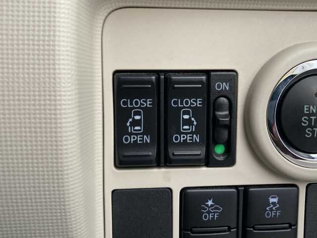 ダイハツ ムーヴ キャンバス G ブラックインテリア リミテッド SAⅢ 岐阜県 2018(平30)年 8.6万km パールホワイトⅢ/ナチュラルベージュマイカメタリック 2トーン 登録時走行距離86072km/全方位カメラ/純正ＳＤナビ(Bluetooth接続/CDチェンジャー)/バックモニター/両側パワースライドドア/ワンセグＴＶ/ＬＥＤヘッドライト/オートマチックハイビーム/オートライト/ドライブレコーダー/衝突被害軽減システム/プッシュスタート/スマートキー/スペアキー/横滑り防止装置/ETC/禁煙車/盗難防止装置/ABS