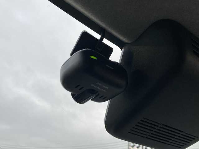 ダイハツ ムーヴ キャンバス G ブラックインテリア リミテッド SAⅢ 岐阜県 2018(平30)年 8.6万km パールホワイトⅢ/ナチュラルベージュマイカメタリック 2トーン 登録時走行距離86072km/全方位カメラ/純正ＳＤナビ(Bluetooth接続/CDチェンジャー)/バックモニター/両側パワースライドドア/ワンセグＴＶ/ＬＥＤヘッドライト/オートマチックハイビーム/オートライト/ドライブレコーダー/衝突被害軽減システム/プッシュスタート/スマートキー/スペアキー/横滑り防止装置/ETC/禁煙車/盗難防止装置/ABS