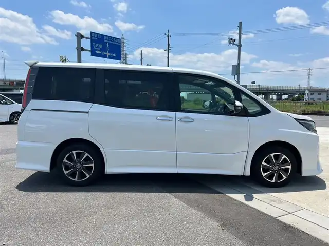 車両画像16