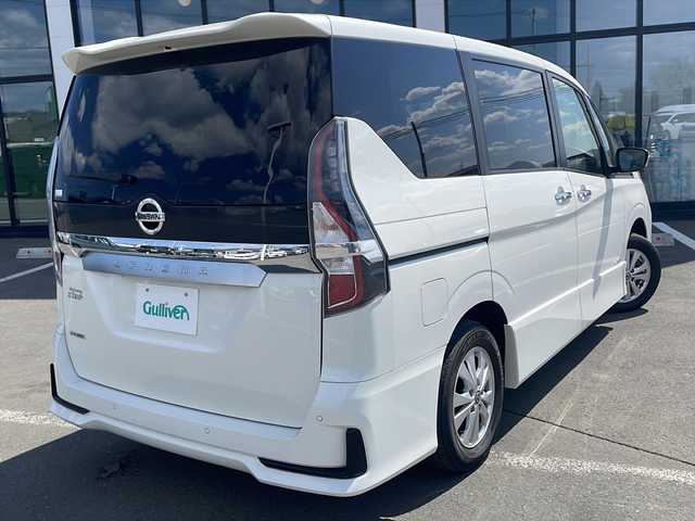 日産 セレナ ハイウェイスター V 道東・釧路十勝 2022(令4)年 6万km ブリリアントホワイトパール ・4WD/・純正SDナビ/（CD・フルセグ・BT・SD・USB・AM・FM・iPod・AUX）/・全方位カメラ/バックカメラ/・プロパイロット/・エマージェンシーブレーキ/・両側パワースライドドア/・前方ドライブレコーダー/・スマートキー/・プッシュスタート/・横滑り防止装置/・アイドリングストップ/・ステアリングスイッチ/・革巻きステアリング/・オートブレーキホールド/・LEDヘッドライト/・フォグライト/・社外フロアマット/・純正15インチアルミホイール
