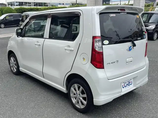 マツダ フレア XS 愛知県 2014(平26)年 9.5万km ホワイトパール (株)IDOMが運営する【じしゃロン豊川店】の自社ローン専用車両になります。こちらは現金またはオートローンご利用時の価格です。自社ローンご希望の方は別途その旨お申付け下さい/ 純正メモリナビ/　◯ CD再生機能/　◯ DVD再生機能/　◯ BT対応/　◯ ワンセグTV/ 革巻ステアアリング/ プッシュスタート/ ドアバイザー/ ウインカーミラー/ 純正フロアマット