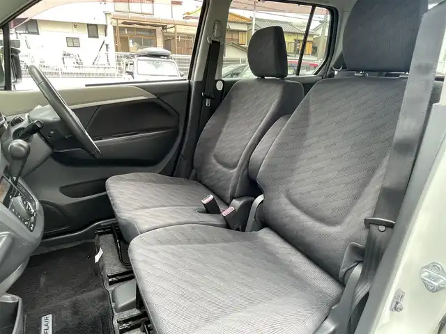 マツダ フレア XS 愛知県 2014(平26)年 9.5万km ホワイトパール (株)IDOMが運営する【じしゃロン豊川店】の自社ローン専用車両になります。こちらは現金またはオートローンご利用時の価格です。自社ローンご希望の方は別途その旨お申付け下さい/ 純正メモリナビ/　◯ CD再生機能/　◯ DVD再生機能/　◯ BT対応/　◯ ワンセグTV/ 革巻ステアアリング/ プッシュスタート/ ドアバイザー/ ウインカーミラー/ 純正フロアマット