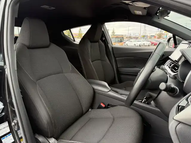 トヨタ Ｃ－ＨＲ S－T 道南・函館 2017(平29)年 3.6万km ブラックマイカ ・ワンオーナー/・Toyota safety sense/／プリクラッシュセーフティ/／レーンディパラーチャーアラート/／オートマチックハイビーム/／レーダークルーズコントロール/・ドライブスタートコントロール/・ドライブモードセレクト/・寒冷地仕様/・ワイパーデアイサー/・デュアルエアコン/・マニュアルレベリング機能付きLEDヘッドランプ/・ビルトインETC/・純正9インチSDナビ（CD.DVD.BT）/・フルセグTV/・バックカメラ