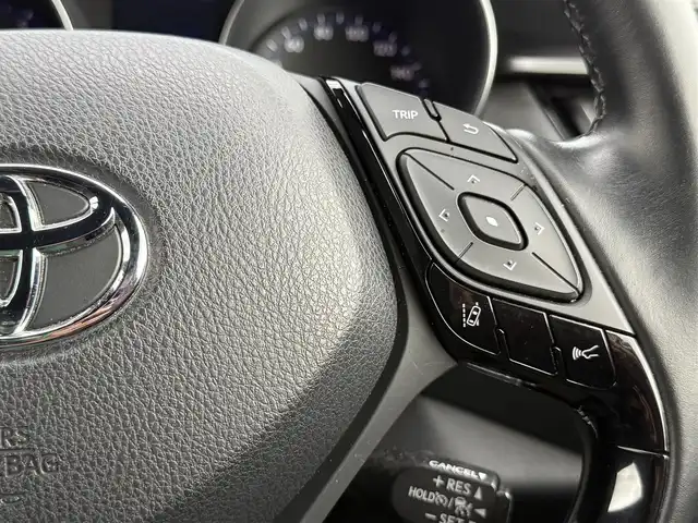 トヨタ Ｃ－ＨＲ S－T 道南・函館 2017(平29)年 3.6万km ブラックマイカ ・ワンオーナー/・Toyota safety sense/／プリクラッシュセーフティ/／レーンディパラーチャーアラート/／オートマチックハイビーム/／レーダークルーズコントロール/・ドライブスタートコントロール/・ドライブモードセレクト/・寒冷地仕様/・ワイパーデアイサー/・デュアルエアコン/・マニュアルレベリング機能付きLEDヘッドランプ/・ビルトインETC/・純正9インチSDナビ（CD.DVD.BT）/・フルセグTV/・バックカメラ