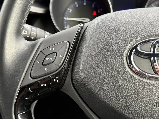 トヨタ Ｃ－ＨＲ S－T 道南・函館 2017(平29)年 3.6万km ブラックマイカ ・ワンオーナー/・Toyota safety sense/／プリクラッシュセーフティ/／レーンディパラーチャーアラート/／オートマチックハイビーム/／レーダークルーズコントロール/・ドライブスタートコントロール/・ドライブモードセレクト/・寒冷地仕様/・ワイパーデアイサー/・デュアルエアコン/・マニュアルレベリング機能付きLEDヘッドランプ/・ビルトインETC/・純正9インチSDナビ（CD.DVD.BT）/・フルセグTV/・バックカメラ