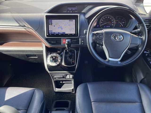 トヨタ エスクァイア Gi 静岡県 2020(令2)年 5.4万km ホワイトパールクリスタルシャイン 純正ナビ/　フルセグTV/BTオーディオ/MSV/バックカメラ/フリップダウンモニター/両側パワースライドドア/クルーズコントロール/純正15インチAW/ETC/合成シート/シートヒーター/セーフティセンス/LEDヘッドライト/コーナーセンサー/レーンキープアシスト/衝突軽減ブレーキ/オートハイビーム