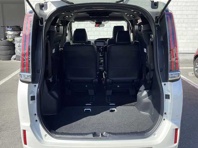 トヨタ エスクァイア Gi 静岡県 2020(令2)年 5.4万km ホワイトパールクリスタルシャイン 純正ナビ/　フルセグTV/BTオーディオ/MSV/バックカメラ/フリップダウンモニター/両側パワースライドドア/クルーズコントロール/純正15インチAW/ETC/合成シート/シートヒーター/セーフティセンス/LEDヘッドライト/コーナーセンサー/レーンキープアシスト/衝突軽減ブレーキ/オートハイビーム