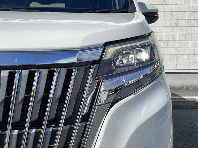 トヨタ エスクァイア Gi 静岡県 2020(令2)年 5.4万km ホワイトパールクリスタルシャイン 純正ナビ/　フルセグTV/BTオーディオ/MSV/バックカメラ/フリップダウンモニター/両側パワースライドドア/クルーズコントロール/純正15インチAW/ETC/合成シート/シートヒーター/セーフティセンス/LEDヘッドライト/コーナーセンサー/レーンキープアシスト/衝突軽減ブレーキ/オートハイビーム