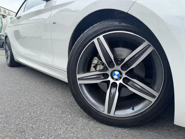 ＢＭＷ ２２０ｉ クーペ スポーツ 千葉県 2016(平28)年 6.2万km 白 衝突被害軽減ブレーキ/レーンキープアシスト/クルーズコントロール/LEDヘッドライト/オートハイビーム/カーテンエアバッグ/アイドリングストップ/ターボ/純正HDDナビ/Bluetooth/バックカメラ/CD・DVD/前後ドライブレコーダー/レザーシート/D＋N席エアシート＆シートヒーター/D＋N席パワーシート/純正フロアマット/純正17インチアルミホイール/革巻きステアリング/プッシュスタート/スマートキー/取扱説明書＆保証書