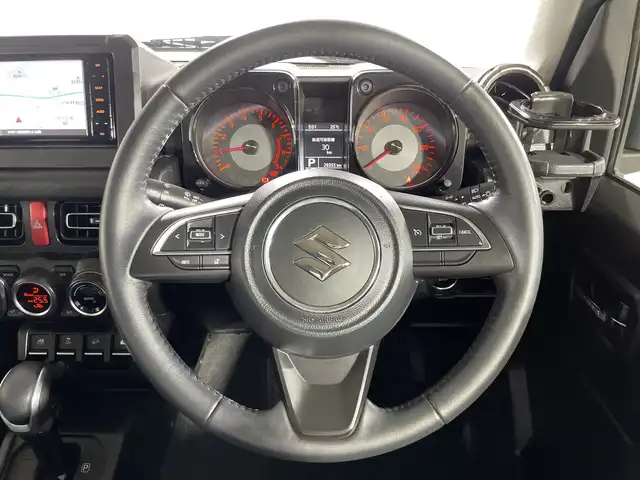 スズキ ジムニー XC 神奈川県 2022(令4)年 3万km シフォンアイボリーM ４WD/ターボ/純正７型SDナビゲーション【CN-RZ775W】/フルセグ　AM FM CD DVD　SD　Bluetooth/セーフティサポート/クルーズコントロール/デュアルセンサーブレーキサポート/誤発進抑制機能/車線逸脱警報/ふらつき警報/先行車発進お知らせ機能/標識認識機能/ハイビームアシスト/アイドリングストップ/革巻きステアリング/前席シートヒーター/前後ドライブレコーダー/ETC/プッシュスタート/スマートキー/ダウンヒルアシストコントロール/LEDヘッドランプ/オートライト/純正16インチアルミホイール