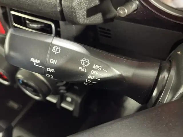 スズキ ジムニー XC 神奈川県 2022(令4)年 3万km シフォンアイボリーM ４WD/ターボ/純正７型SDナビゲーション【CN-RZ775W】/フルセグ　AM FM CD DVD　SD　Bluetooth/セーフティサポート/クルーズコントロール/デュアルセンサーブレーキサポート/誤発進抑制機能/車線逸脱警報/ふらつき警報/先行車発進お知らせ機能/標識認識機能/ハイビームアシスト/アイドリングストップ/革巻きステアリング/前席シートヒーター/前後ドライブレコーダー/ETC/プッシュスタート/スマートキー/ダウンヒルアシストコントロール/LEDヘッドランプ/オートライト/純正16インチアルミホイール