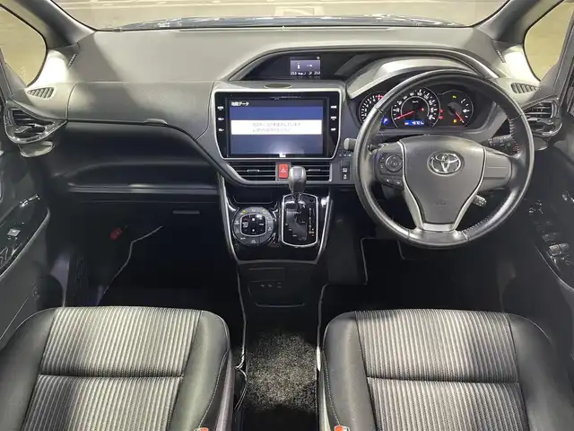 トヨタ ヴォクシー ZS 煌Ⅱ 大阪府 2019(令1)年 4.7万km ブラック モデリスタエアロ 純正10incナビ(フルセグ/DVD再生/Bluetooth) Bカメラ 後席モニター ETC 両側パワースライドドア 衝突軽減 クルコン クリアランスソナー トヨタセーフティセンス