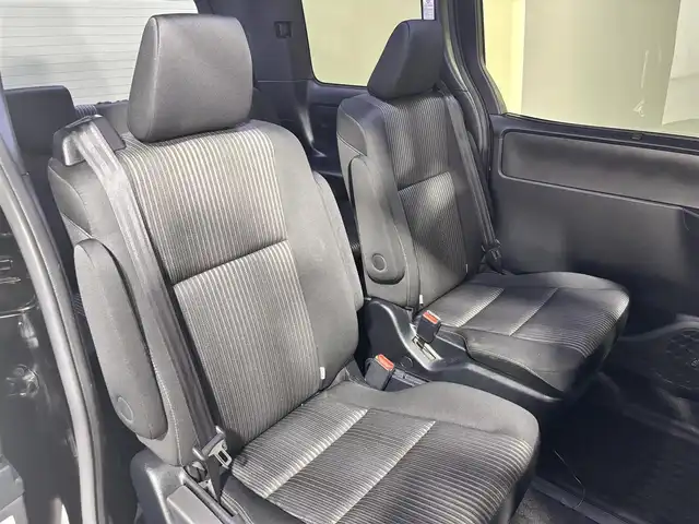 トヨタ ヴォクシー ZS 煌Ⅱ 大阪府 2019(令1)年 4.7万km ブラック モデリスタエアロ 純正10incナビ(フルセグ/DVD再生/Bluetooth) Bカメラ 後席モニター ETC 両側パワースライドドア 衝突軽減 クルコン クリアランスソナー トヨタセーフティセンス