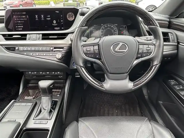 レクサス ＥＳ 300h バージョンL 福島県 2020(令2)年 2.7万km アティチュードブラックマイカ 純正SDナビ/（AM/FM/DVD/CD/SD/USB/BT/フルセグ）/ETC/パノラマビューモニター/サンルーフ/前後シートヒーター/シートメモリー/前席パワーシート/クルーズコントロール（ブレーキ制御付き）/LEDヘッドライト/ステアリングヒーター/パワーバックドア/アイドリングストップ/盗難防止システム/衝突被害軽減ブレーキ/横滑り防止装置/車線逸脱防止支援/パーキングアシスト