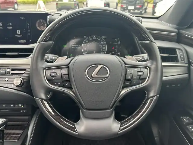 レクサス ＥＳ 300h バージョンL 福島県 2020(令2)年 2.7万km アティチュードブラックマイカ 純正SDナビ/（AM/FM/DVD/CD/SD/USB/BT/フルセグ）/ETC/パノラマビューモニター/サンルーフ/前後シートヒーター/シートメモリー/前席パワーシート/クルーズコントロール（ブレーキ制御付き）/LEDヘッドライト/ステアリングヒーター/パワーバックドア/アイドリングストップ/盗難防止システム/衝突被害軽減ブレーキ/横滑り防止装置/車線逸脱防止支援/パーキングアシスト