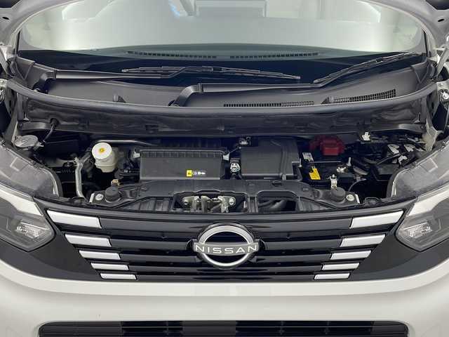 日産 ルークス X 栃木県 2024(令6)年 1.5万km ホワイトパール アラウンドビューモニター/衝突被害軽減システム/先行車発進お知らせ機能/車線逸脱警報/速度標識表示/道路標識表示/ふらつき警報/クリアランスソナー/オートライト/LEDヘッドライト/左側パワースライドドア/ベンチシート/プッシュスタート/スマートキー/保証書/取扱説明書/スペアキー