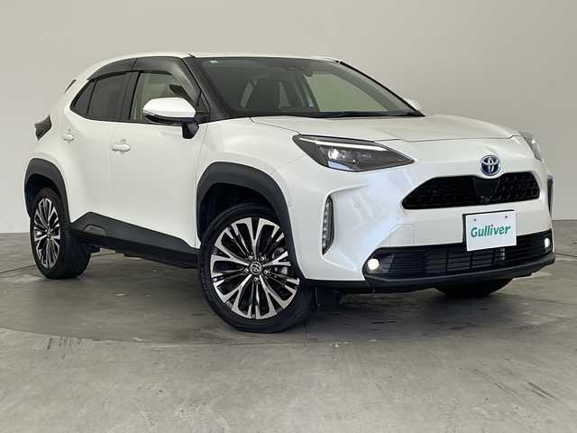 トヨタ ヤリスクロス ハイブリッド Z 兵庫県 2020(令2)年 5.8万km ホワイトパールクリスタルシャイン ・純正8インチディスプレイオーディオ/・Bluetooth/フルセグテレビ/USB/Miracast/・全方位カメラ/・トヨタセーフティセンス/・プリクラッシュセーフティ/・レーントレーシングアシスト［LTA］ /・レーダークルーズコントロール/・オートマチックハイビーム［AHB］/・ロードサインアシスト［RSA］/・先行車発進告知機能［TMN］/・セカンダリーコリジョンブレーキ［SCB］/・ブラインドスポットモニター/・インテリジェントクリアランスソナー/・車両接近通報装置/・S-VSC（横風対応制御付）/・ドライブスタートコントロール/・パーキングアシスト/・ヘッドアップディスプレイ/・パワーバックドア/・純正フロアマット/・ハーフレザーシート/・パワーシート（運転席）/・前席シートヒーター/・ドアミラーヒーター/・純正18インチアルミホイール/・LEDオートライト/・LEDフォグランプ/・純正ビルトインETC2.0/・純正ドライブレコーダー/・スマートキー