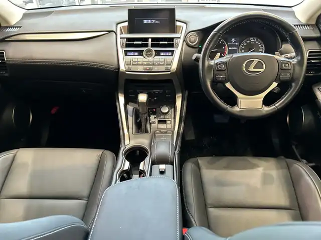 レクサス ＮＸ 200t Iパッケージ 埼玉県 2016(平28)年 3.7万km ソニッククォーツ 純正SDナビ/　　CD/DVD/BT/USB/フルセグ/全方位カメラ/パワーバックドア/LEDオートライト/クルーズコントロール/合皮シート/パワーシート/シートヒーター/シートメモリー/ステアリングヒーター/ステアリングスイッチ/コーナーセンサー/ビルトインETC2.0
