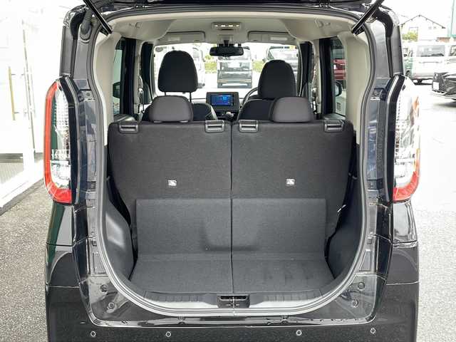 日産 ルークス ハイウェイスター X 岐阜県 2023(令5)年 0.7万km ブラック 禁煙車/社外SDナビ/AM/FM/CD/DVD/BT/フルセグTV/アラウンドビューモニター /エマージェンシーブレーキ /セーフティーシールド/片側パワースライドドア/ハンズフリースライドドア/オートライト/オートハイビーム/LEDヘッドライト/LEDフォグランプ/ステアリングリモコン /ETC/純正アルミホイール/純正フロアマット/純正ドアバイザー/プッシュスタート/インテリジェントキー /スペアキー