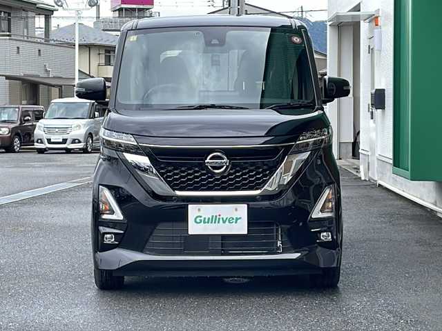 日産 ルークス ハイウェイスター X 岐阜県 2023(令5)年 0.7万km ブラック 禁煙車/社外SDナビ/AM/FM/CD/DVD/BT/フルセグTV/アラウンドビューモニター /エマージェンシーブレーキ /セーフティーシールド/片側パワースライドドア/ハンズフリースライドドア/オートライト/オートハイビーム/LEDヘッドライト/LEDフォグランプ/ステアリングリモコン /ETC/純正アルミホイール/純正フロアマット/純正ドアバイザー/プッシュスタート/インテリジェントキー /スペアキー