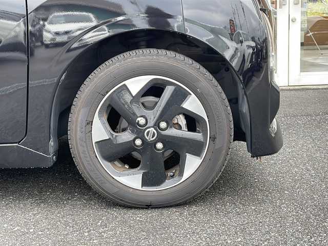 日産 ルークス ハイウェイスター X 岐阜県 2023(令5)年 0.7万km ブラック 禁煙車/社外SDナビ/AM/FM/CD/DVD/BT/フルセグTV/アラウンドビューモニター /エマージェンシーブレーキ /セーフティーシールド/片側パワースライドドア/ハンズフリースライドドア/オートライト/オートハイビーム/LEDヘッドライト/LEDフォグランプ/ステアリングリモコン /ETC/純正アルミホイール/純正フロアマット/純正ドアバイザー/プッシュスタート/インテリジェントキー /スペアキー