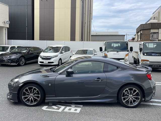 トヨタ ８６ GT リミテッド 広島県 2020(令2)年 3.2万km マグネタイトグレーメタリック /登録時走行距離/　　　　　　　32032キロ/ワンオーナー/純正ナビ/バックカメラ/地デジ/ハーフレザーシート/シートヒーター/クルーズコントロール/モデリスタエアロ/スペアキー×１/ETC/新車時整備手帳/　　【保証書】/取扱説明書/