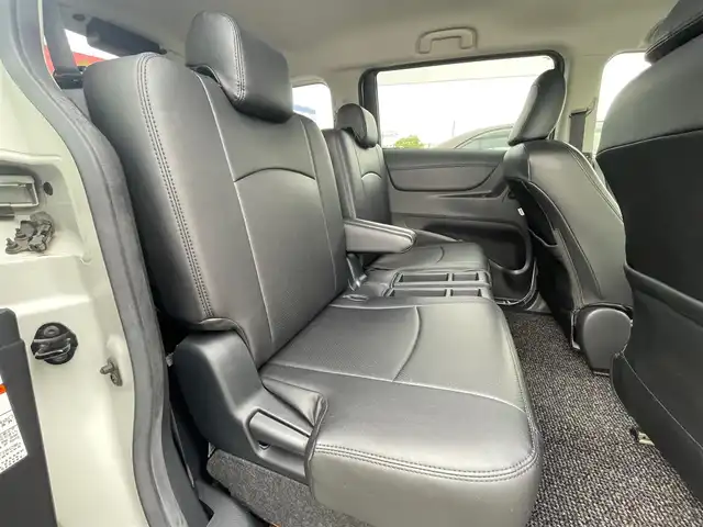 トヨタ シエンタ ハイブリッド G 大阪府 2015(平27)年 6.9万km ホワイトパールクリスタルシャイン 純正メモリナビ/・CD/DVD/BT/フルセグ/モデリスタフルエアロ/両側パワースライドドア/革調シートカバー/シートヒーター/ドライブレコーダー/ビルトインＥＴＣ/衝突軽減ブレーキ/レーンキープアシスト/ＬＥＤライト/純正アルミ/ダウンサス（純正車載）/革巻きステアリング