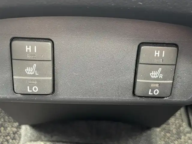 トヨタ シエンタ ハイブリッド G 大阪府 2015(平27)年 6.9万km ホワイトパールクリスタルシャイン 純正メモリナビ/・CD/DVD/BT/フルセグ/モデリスタフルエアロ/両側パワースライドドア/革調シートカバー/シートヒーター/ドライブレコーダー/ビルトインＥＴＣ/衝突軽減ブレーキ/レーンキープアシスト/ＬＥＤライト/純正アルミ/ダウンサス（純正車載）/革巻きステアリング