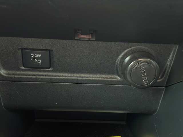 スバル フォレスター S－リミテッド 千葉県 2017(平29)年 6.5万km クリスタルブラックシリカ ワンオーナー/４WD/純正ナビ/ＣＤ/ＤＶＤ/Ｂｌｕｅｔｏｏｔｈ/フルセグＴＶ/バックカメラ/全席シートヒーター/前席パワーシート/ETC/レーダークルーズコントロール/衝突被害軽減システム/アイサイト/プリクラッシュブレーキ/アクティブレーンキープ/AT誤発進抑制制御/ふらつき警報/エックスモード/純正アルミホイール/純正フロアマット/プッシュスタート/スマートキー/スペアキー１本/取扱説明書/保証書