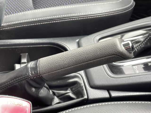 スバル フォレスター S－リミテッド 千葉県 2017(平29)年 6.5万km クリスタルブラックシリカ ワンオーナー/４WD/純正ナビ/ＣＤ/ＤＶＤ/Ｂｌｕｅｔｏｏｔｈ/フルセグＴＶ/バックカメラ/全席シートヒーター/前席パワーシート/ETC/レーダークルーズコントロール/衝突被害軽減システム/アイサイト/プリクラッシュブレーキ/アクティブレーンキープ/AT誤発進抑制制御/ふらつき警報/エックスモード/純正アルミホイール/純正フロアマット/プッシュスタート/スマートキー/スペアキー１本/取扱説明書/保証書