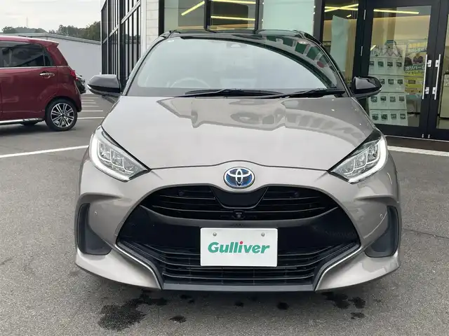 トヨタ ヤリス ハイブリッド Z 愛媛県 2020(令2)年 1.5万km ブラック/アバンギャルドブロンズメタリック 純正9型ディスプレイオーディオ(フルセグTV/BT)/全周囲カメラ/トヨタセーフティセンス/レーダークルーズコントロール/衝突被害軽減装置/車線逸脱防止装置/ブラインドスポットモニター/クリアランスソナー/前後ドライブレコーダー/シートヒーター/LEDヘッドライト/オートライト/オートマチックハイビーム/電格ミラー/ヒートミラー/ステアリングリモコン/シガーソケット/ETC/現状サマー(純正AW)(185/55/R16)/BRIDGESTONE EcoPia EP150/禁煙車